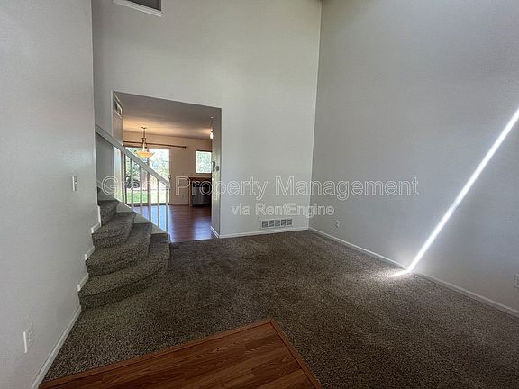 2nd image of 5337 S Killarney St