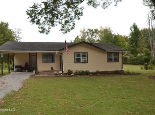 678 Rebecca Dr, Byhalia, MS 38611