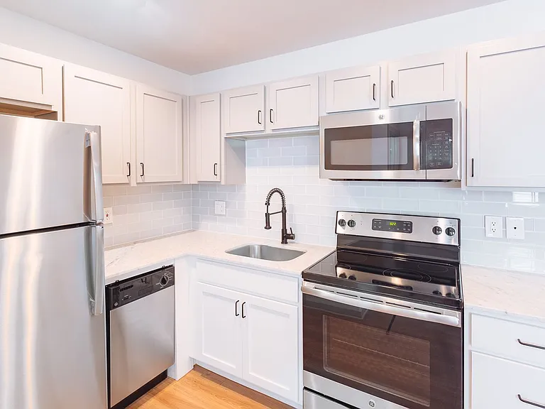 5609 Ross Ave — Photo 9