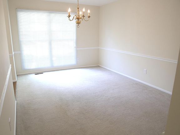 5th image of 15425 Grantley Dr
