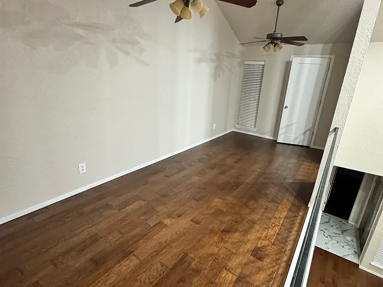405 Sundance Ln — Photo 12