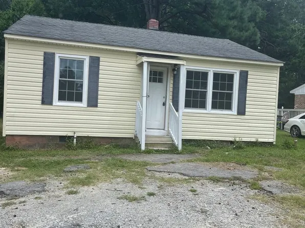 224 East St, Smithfield, VA 23430