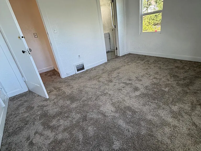 2158 Olive St — Photo 13