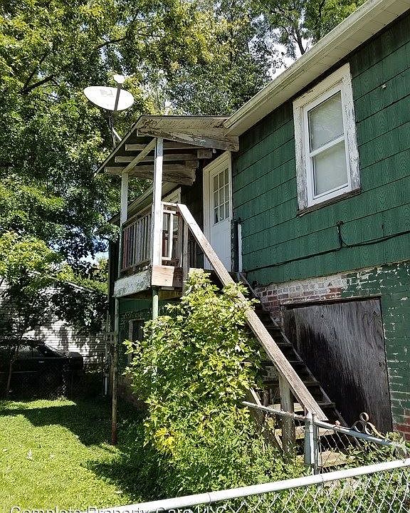 1st image of 1116 N Elm St #C