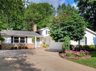 5900 Som Center Rd, Solon, OH 44139