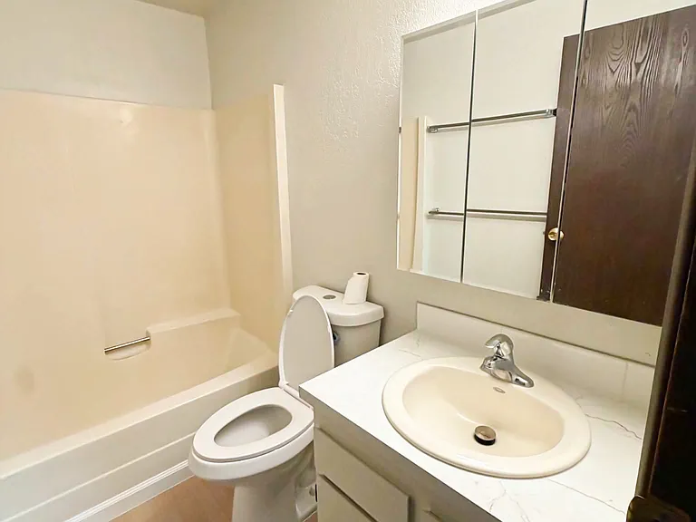 2208 W 13th Ave #A — Photo 5