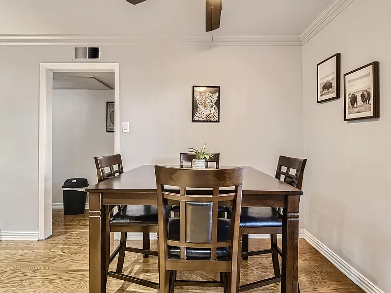 5226 Fleetwood Oaks Ave — Photo 3