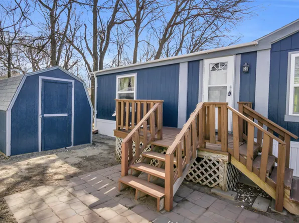 2701 Grand Ave Trailer 39, Kearney, NE 68847