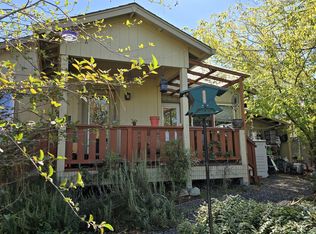 488 Crowson Rd, Ashland, OR 97520