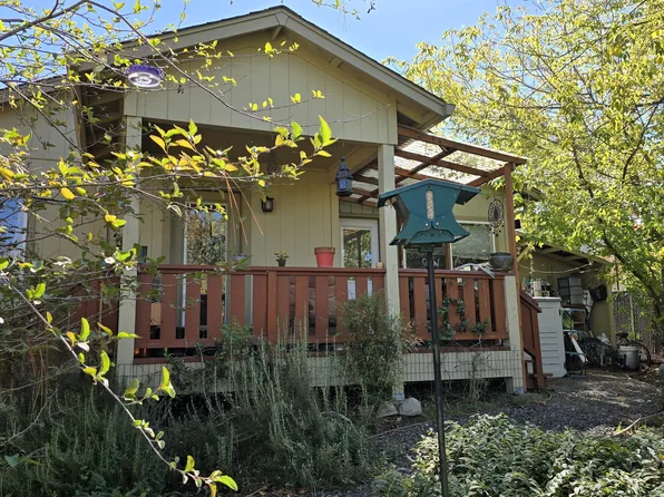 488 Crowson Rd, Ashland, OR 97520