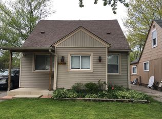 20859 Ridgemont Rd, Harper Woods, MI 48225