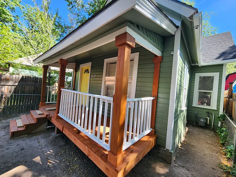 1018 W Colorado Ave — Photo 2