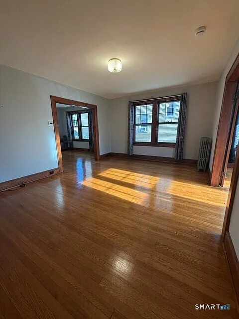 2 bed, 1.0 bath, 1319 sqft, $2,350 — Photo 2
