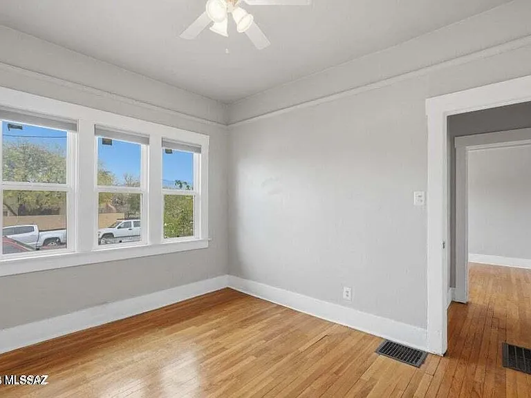 1245 N 1st Ave — Photo 9