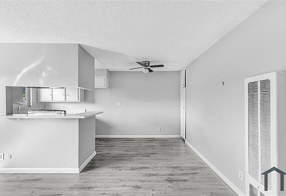 3rd image of 14106 Delano St APT 7