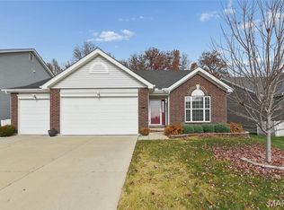 155 Keystone Ridge Dr, O'Fallon, MO 63366