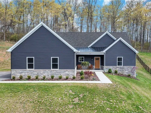 300 Timberline Dr N, Washington, PA 15301