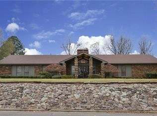 2800 Heather Oaks Way, Fort Smith, AR 72908