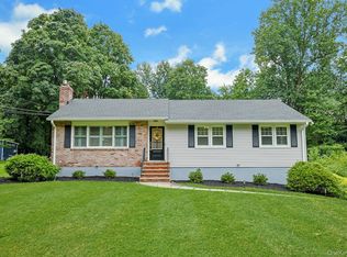 5 Prides Xing, New City, NY 10956