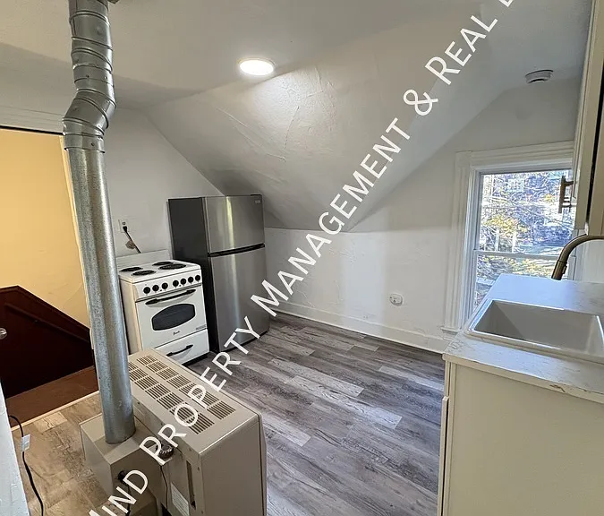 27 Montcalm St #3 — Photo 2