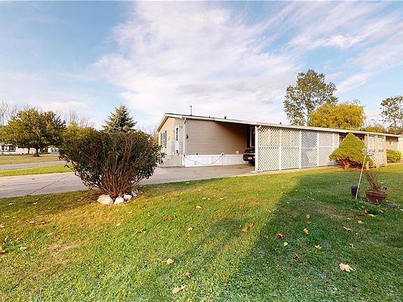 3rd image of 8919 Deana Ln