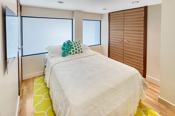 Sold by Compass | media 16