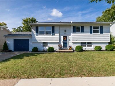 2023 Clifford St, Dubuque, IA, 52002