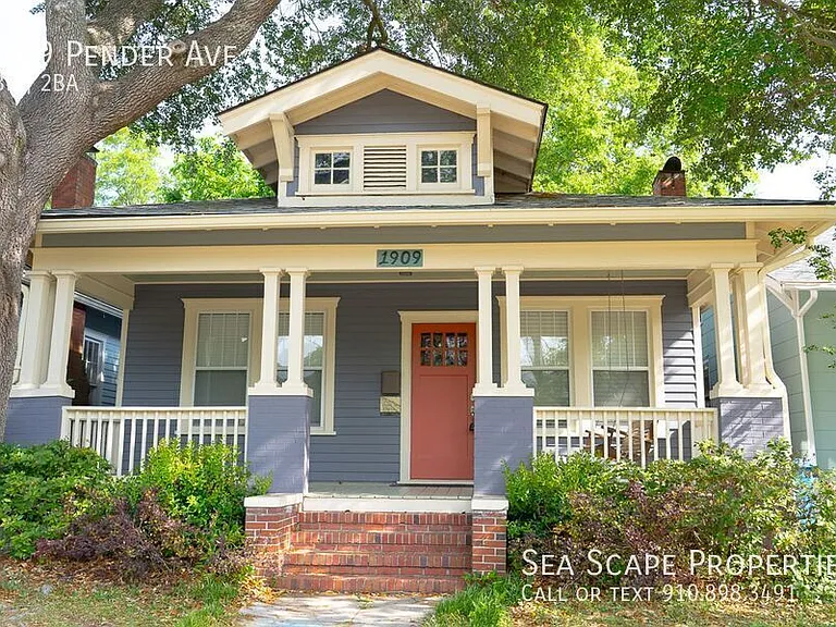 1909 Pender Ave — Photo 1