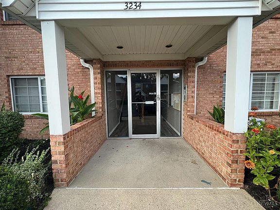 2nd image of 3234 Heritage Square Dr