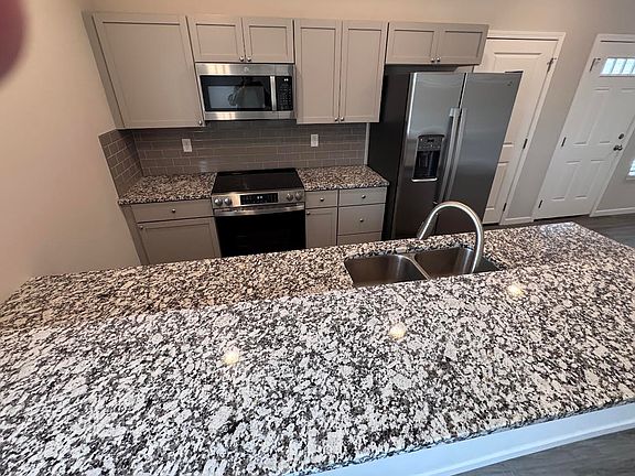 5th image of 9243 E Fox Pointe Ct