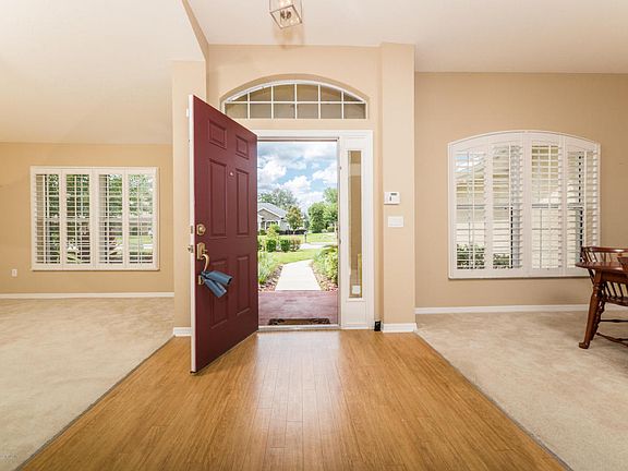 4th image of 352 Lake Dr