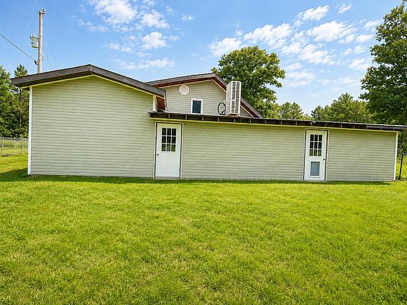 2nd image of 1624 County Road 434