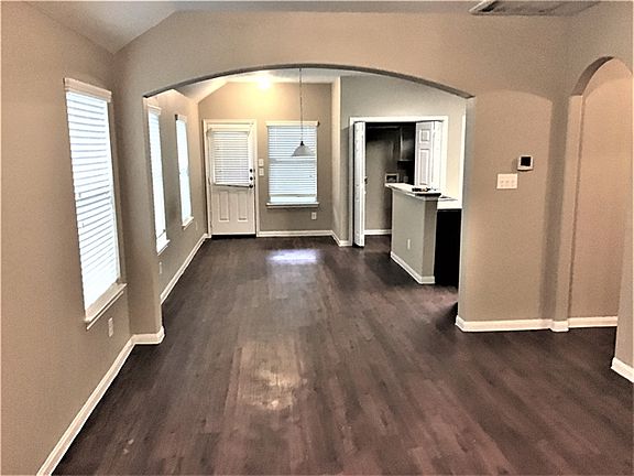 4th image of 21519 Nella Cir