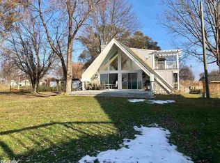 8553 S Channel Dr, Harsens Island, MI 48028