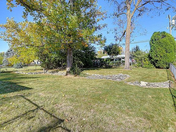 4th image of 2836 Nacoma Pl