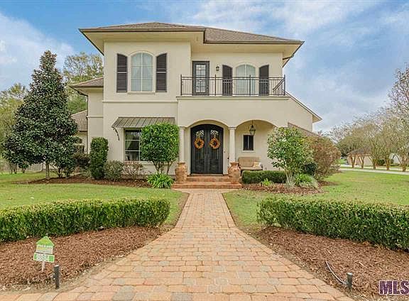 3rd image of 18884 Bienville Ct
