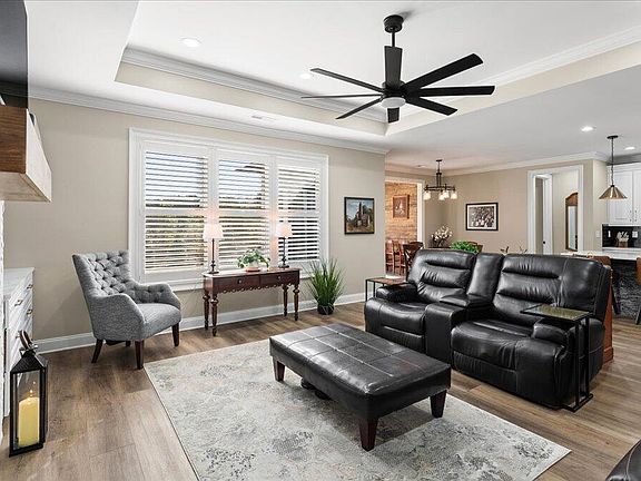 5th image of 126 Elokwa Way