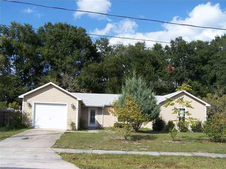 1st image of 831 Village Lake Dr N