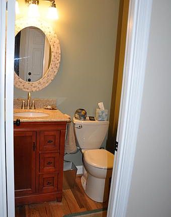 4th image of 11019 Highridge St