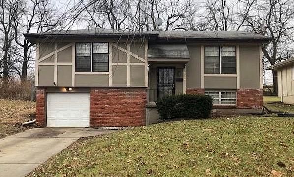 1st image of 7909 E 105th St