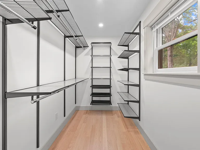 1111 Hardscrabble Rd — Photo 34