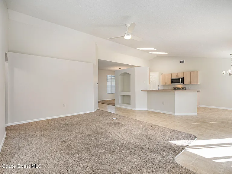 1198 Kenmore St NW — Photo 10