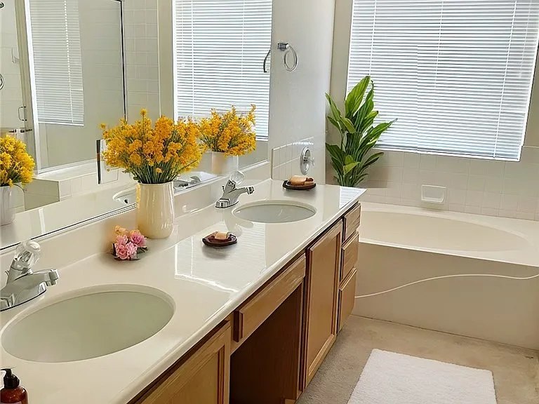 3496 Meridale Dr — Photo 25