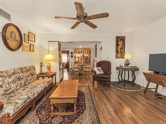 3rd image of 1656 Harmony Dr