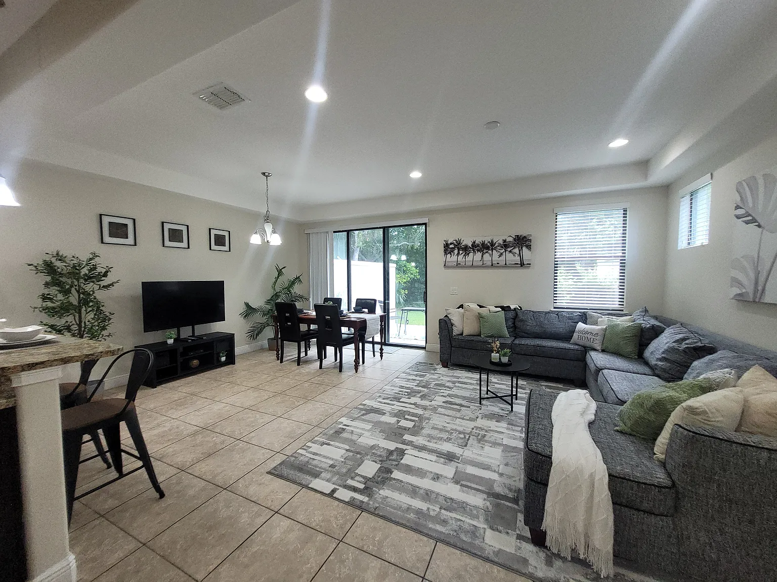 4 bed, 3.5 bath, 2060 sqft, $3,495 — Photo 2