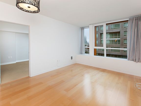 5th image of 300 Berry St Unit 1202