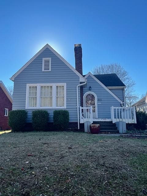 1st image of 211 Lincoln St