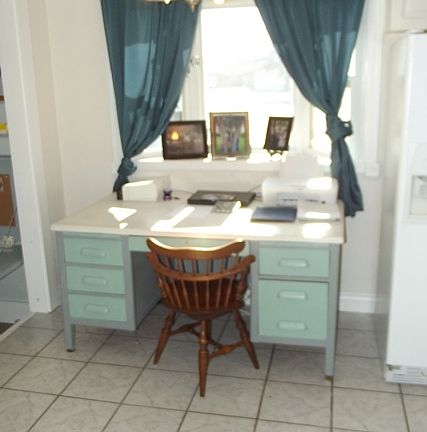 Break fast nook in kitchen