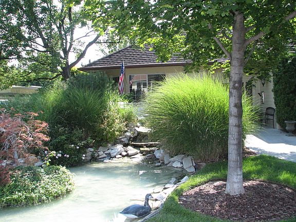 office and clubhouse entrance