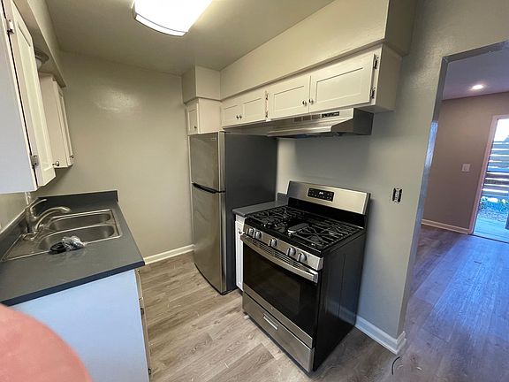 4th image of 2545 A St #8